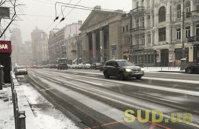 Стало відомо, яка ситуація з розчисткою снігу на дорогах Києва