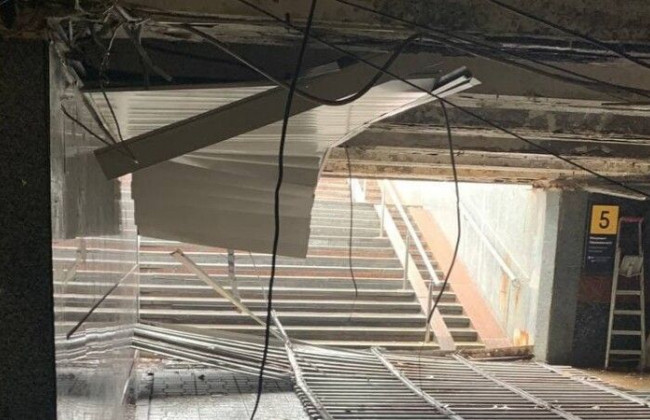 В переходе на Майдане Независимости отремонтировали упавший потолок