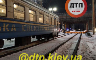 Трагедия в Киеве: парня сбила насмерть электричка