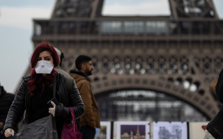 Запрет на тканевые маски: во Франции ввели очередной локдаун