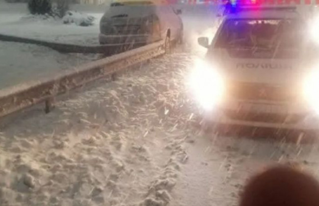 В Киеве сотрудник автомойки угнал Lexus клиента и попал в ДТП, фото