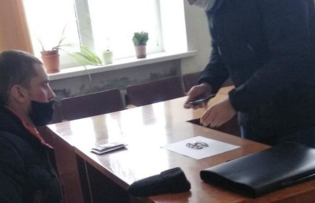 На Черкащині у відвідувача суду виявили небезпечний предмет