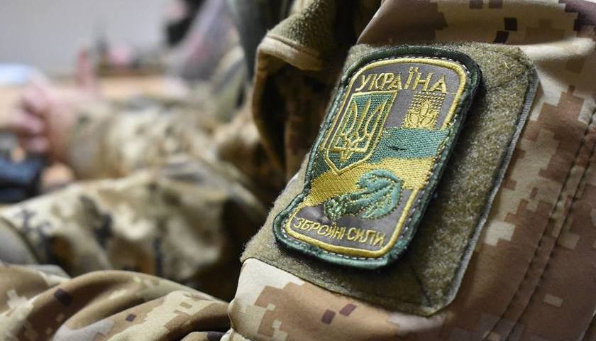 На Донбассе от пули снайпера погиб военный