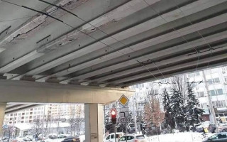В Киеве треснул мост, который ремонтировали 4 года назад