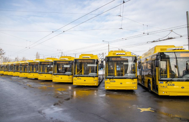 По Києву курсують нові тролейбуси, фото
