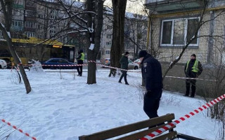 В Киеве мужчина устроил стрельбу по прохожим