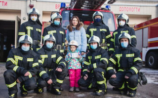 В Киеве 4-летняя девочка спасла от пожара кота и квартиру: фото и видео