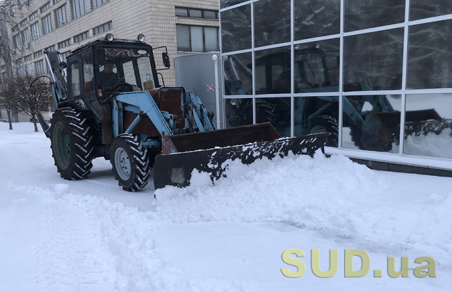 Кличко опубликовал видео, как рассчищают Киев от снега