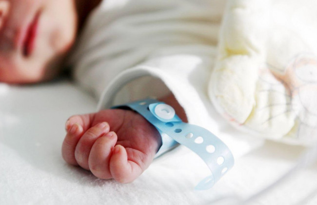 Спрятала новорожденного сына в морозилку: что известно о роженице из Ровенской области