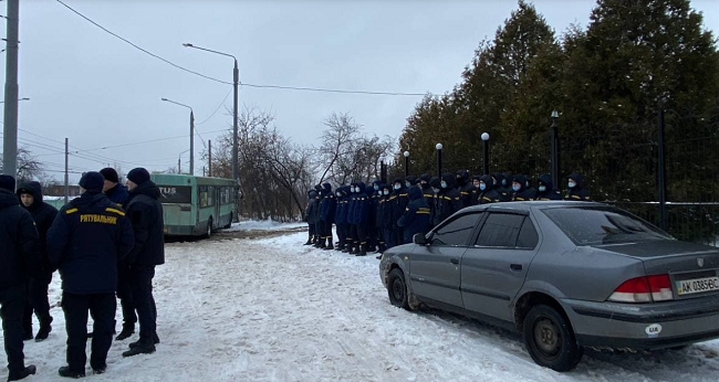 В Харькове пропал подросток: парня ищут в гаражах, на крышах и заброшенных стройках