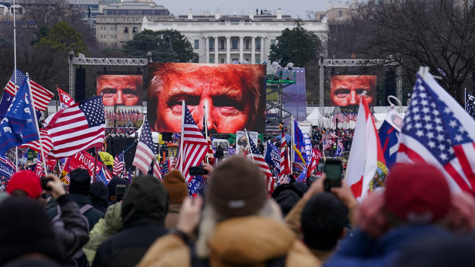 Импичмент Трампа: Сенат проголосовал за продолжение судебного разбирательства