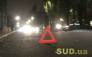 Під Києвом джип на швидкості влетів у бензовоз, відео