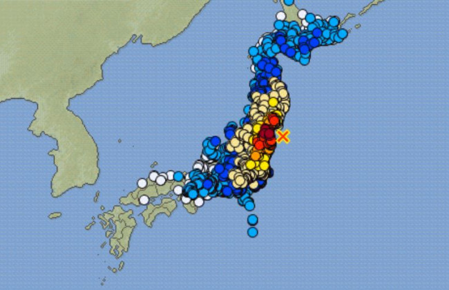 Японию потрясло мощное землетрясение, видео