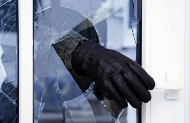 В Киеве погиб мужчина при попытке попасть в квартиру через окно