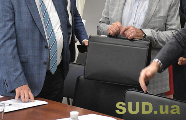 Разумков підписав закон, який відновлює конкурси на посади державної служби