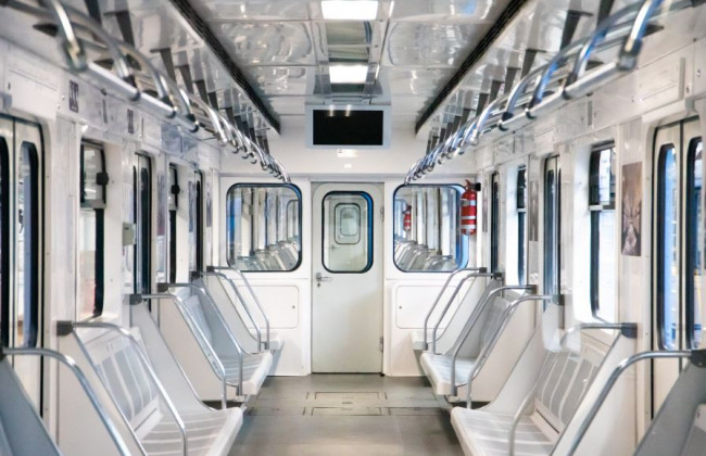 Киянам показали оновлений потяг метро