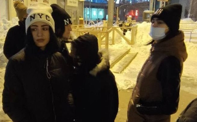 В Киеве на горячем поймали группу  карманниц