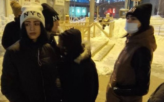 В Киеве на горячем поймали группу  карманниц