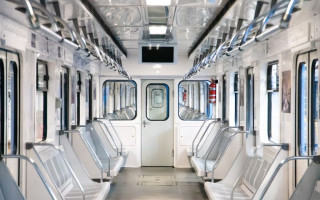 Киянам показали оновлений потяг метро