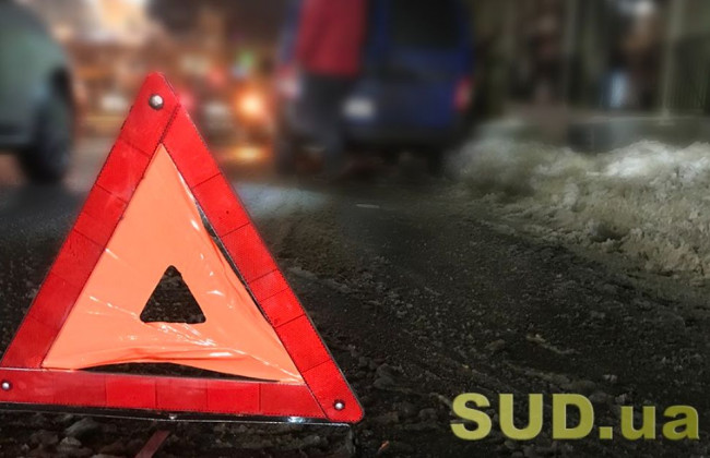 В Киеве произошло пьяное ДТП с опрокидыванием, видео