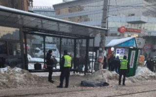 Возле станции метро «Лукьяновская» обнаружили тело мужчины