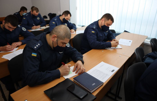 Фахівці Національної школи суддів навчали охоронців Феміди столичного регіону командній роботі