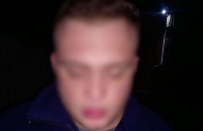 В Киеве мужчины ограбили таксиста, фото