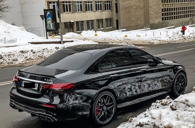 В Киеве заметили новый бизнес-седан Mercedes