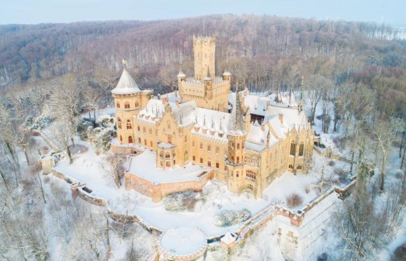 Продал фамильный замок за €1: немецкий принц подал в суд на своего сына