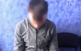 Под Киевом мужчина ударил знакомого ножом