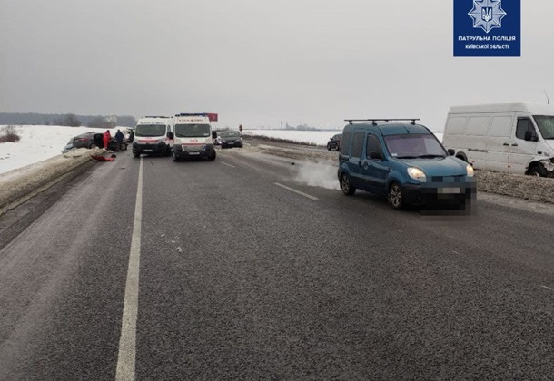 На трассе Киев — Чернигов масштабное ДТП: есть погибшие и пострадавшие