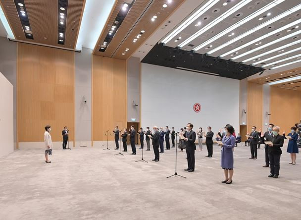 Гонконг планирует заставить политиков присягнуть Пекину