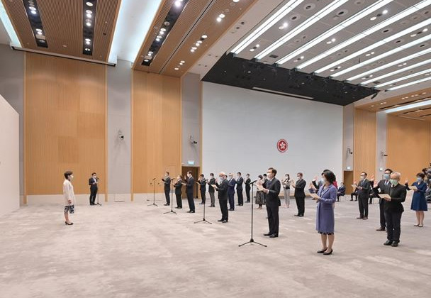 Гонконг планирует заставить политиков присягнуть Пекину