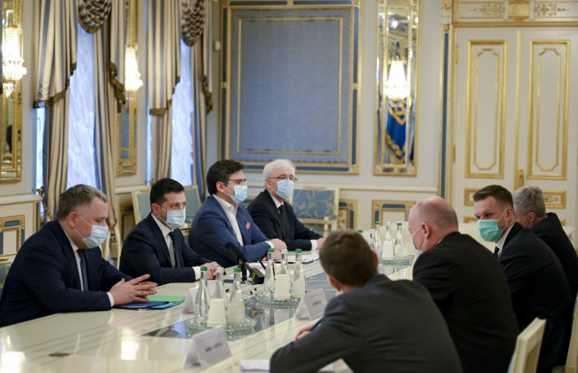 Зеленський попросив у Литви допомоги в поставці вакцини від коронавірусу