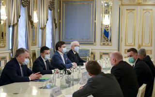 Зеленський попросив у Литви допомоги в поставці вакцини від коронавірусу