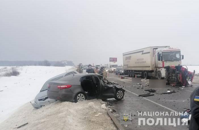 У Київській області сталася смертельна ДТП за участю п'яти машин