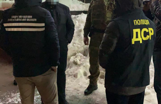 У Львові поліція затримала топ-чиновника облдержадміністрації на «відкаті» у 365 тисяч грн