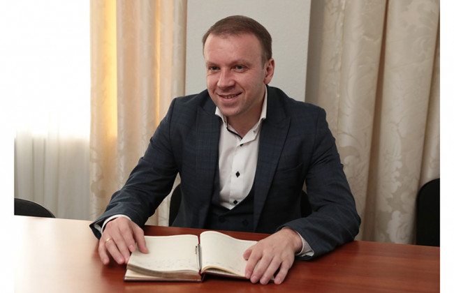 Разница в оплате труда сотрудников аппарата судов колоссальная: одни получают 5 тысяч грн, другие — 50 тысяч грн, — Минфин