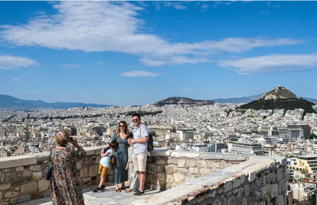 Греция ведет переговоры с Великобританией о разрешении отпусков с паспортами вакцины