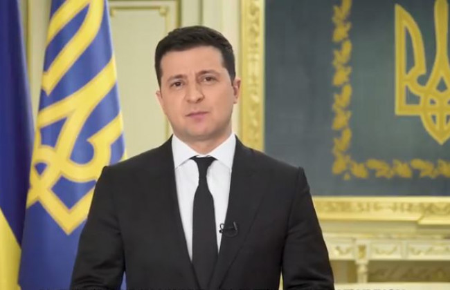 Зеленський звернувся до жителів Криму та підписав указ щодо заходів, спрямованих на деокупацію, відео