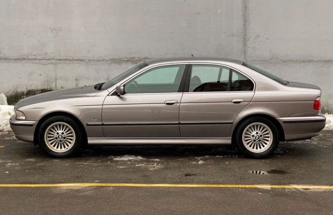 В Киеве выставили на продажу культовую BMW 5 E39