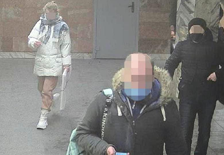 В Киеве мужчина с ножом напал на женщину