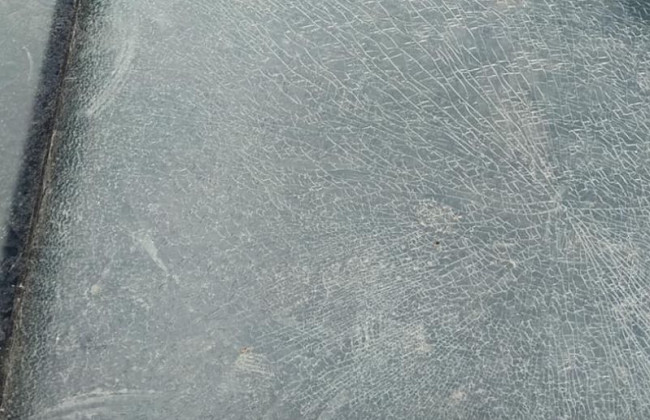 В Киеве треснуло стекло на «мосту Кличко», фото