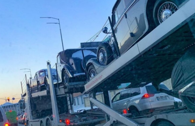 В Украине заметили редкие классические автомобили, фото