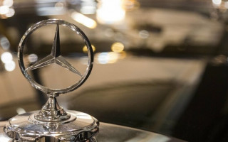 В Киеве рецидивист устроился в автосалон, чтобы угнать Mercedes