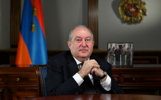 Президент Армении получил повторное предложение Пашиняна уволить начальника Генштаба