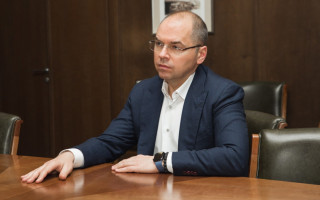 Степанов получил прививку от коронавируса в прямом эфире: видео