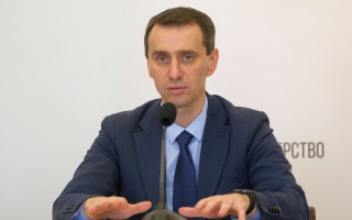 Головний санлікар Ляшко вакцинувався у прямому ефірі: відео