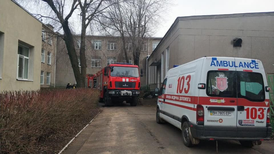 В Одессе случился пожар в школе-интернате, фото