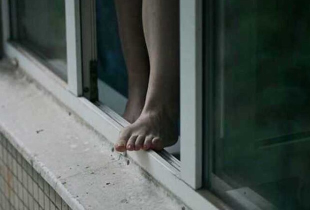 На Закарпатье 13-летняя девочка покончила с собой